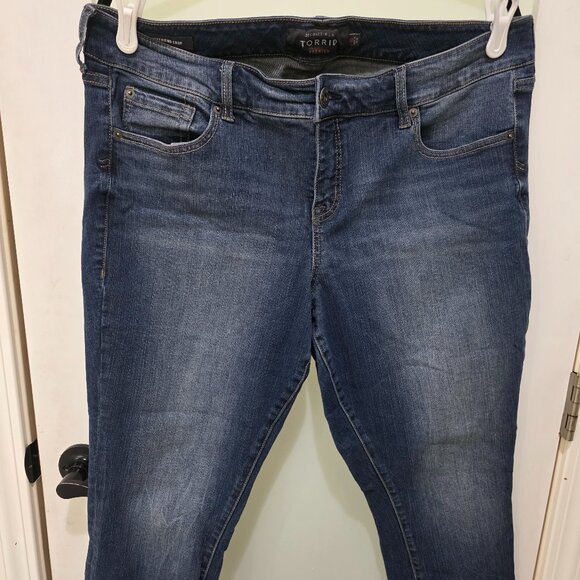 torrid Denim - 👖 Torrid Blue Denim Capri Jeans – Size 16 – Casual, Cute & Comfy! 💙
